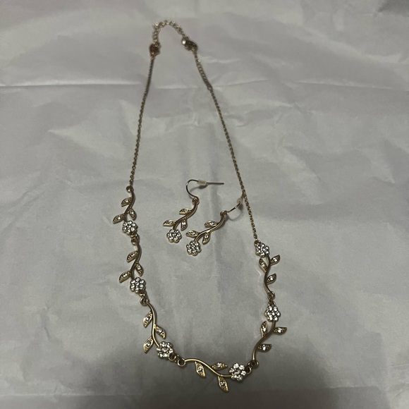 Jewelry - Pave Crystal Simulated Diamond Leaf Flower Jewelry Set